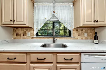 401 Swanson Crescent #401, Milford, CT 06461 - Photo 8