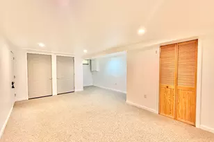 406 Lakeside Dr, Bridgeport, CT 06606 - Photo 10