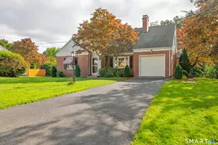 47 Baldwin Rd, Manchester, CT 06042 - Photo 2
