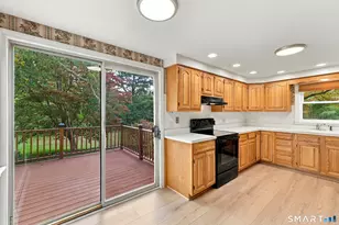 47 Baldwin Rd, Manchester, CT 06042 - Photo 8