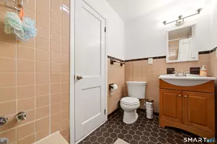 72 Sutton Dr E, Stamford, CT 06906 - Photo 30