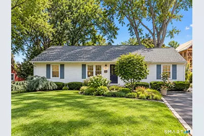 72 Sutton Drive East, Stamford, CT 06906 - Photo 2