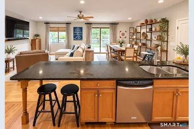 72 Sutton Drive East, Stamford, CT 06906 - Photo 14