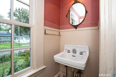 60 Bainbridge Road, West Hartford, CT 06119 - Photo 20
