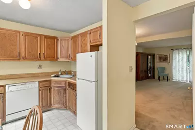 126 Hopmeadow Street #8E, Simsbury, CT 06089 - Photo 6