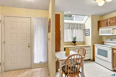 126 Hopmeadow Street #8E, Simsbury, CT 06089 - Photo 10