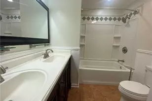 372 Anton Dr, Bridgeport, CT 06606 - Photo 10