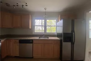 372 Anton Dr, Bridgeport, CT 06606 - Photo 16
