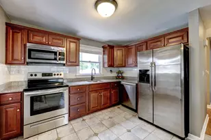35 Helaine Rd, Manchester, CT 06042 - Photo 6