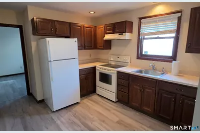 132 Greenwood Avenue #2B, Bethel, CT 06801 - Photo 6