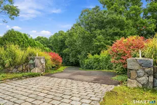 140 Elk Dr, Southbury, CT 06488 - Photo 2