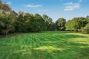 7 Clearview Dr, Woodbridge, CT 06525 - Photo 2