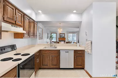 55 Mill Plain Road #9-2, Danbury, CT 06811 - Photo 4