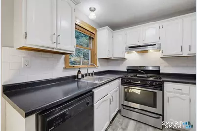 399 Adams Street #6, Manchester, CT 06042 - Photo 6