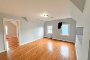 73 Vine St, Bridgeport, CT 06604 - Photo 8