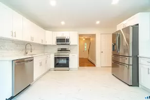 1425 James Farm Rd, Stratford, CT 06614 - Photo 6