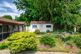 10 Horseshoe Dr, Danbury, CT 06811 - Photo 30