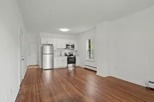 28 E Walnut St, Stamford, CT 06902 - Photo 2