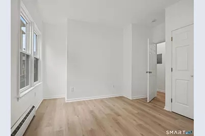 28 East Walnut Street, Stamford, CT 06902 - Photo 8