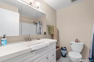 104 Moylan Ct, Newington, CT 06111 - Photo 16