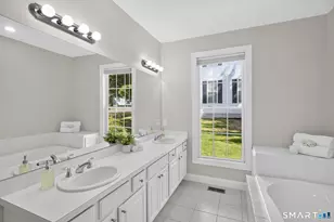 10 Chelsea Pl, Avon, CT 06001 - Photo 24