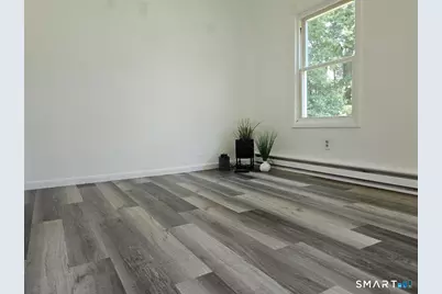 916 Middle Street, Bristol, CT 06010 - Photo 6