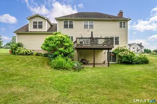 208 Debbie Dr, Meriden, CT 06451 - Photo 40