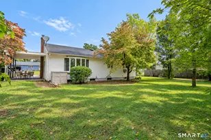 37 Greenwood Rd, Windsor Locks, CT 06096 - Photo 2