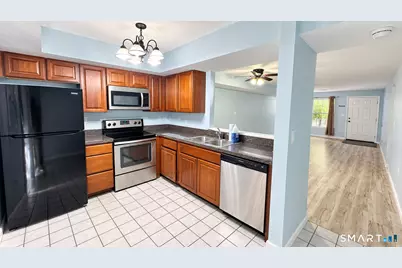 10 Manorwood Drive #10, Branford, CT 06405 - Photo 4