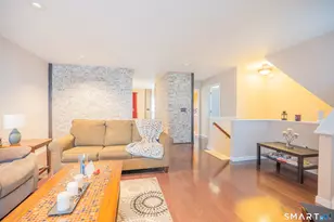 11 Mannions Ln, Danbury, CT 06810 - Photo 6