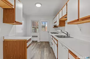 323 Hamilton Ct, Stamford, CT 06902 - Photo 8
