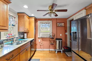 9 Holley St, Danbury, CT 06810 - Photo 6