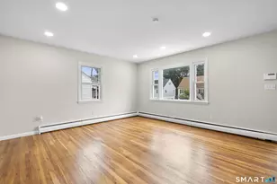 329 Greenwood St, Bridgeport, CT 06606 - Photo 6