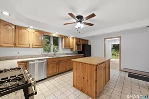 68 Beardsley Ave, Naugatuck, CT 06770 - Photo 10