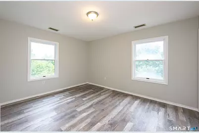 799 Foxon Road, East Haven, CT 06513 - Photo 8
