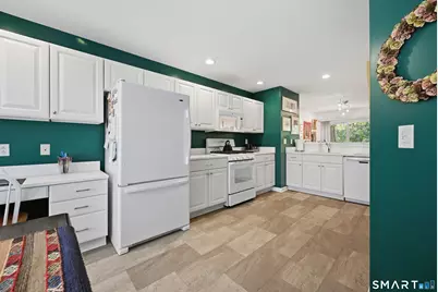 1801 Larson Drive #1801, Danbury, CT 06810 - Photo 8