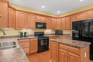 314 Briarwood Dr, Manchester, CT 06040 - Photo 6
