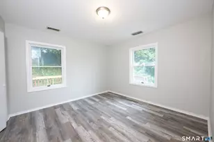 799 Foxon Rd, East Haven, CT 06513 - Photo 14