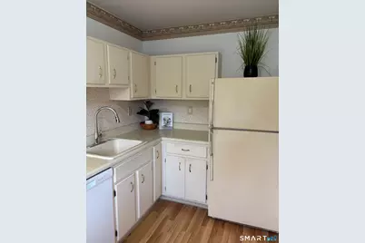 415 Asbury Ridge #415, Shelton, CT 06484 - Photo 2