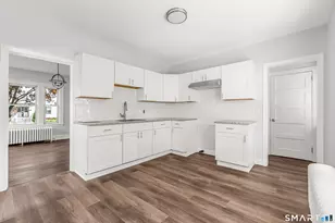 110 Plainfield St, Hartford, CT 06112 - Photo 20