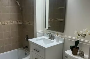 108 Oakwood Ave, West Hartford, CT 06119 - Photo 22