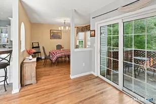 25 Oakwood Rd, East Lyme, CT 06357 - Photo 10