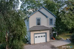 25 Oakwood Rd, East Lyme, CT 06357 - Photo 2