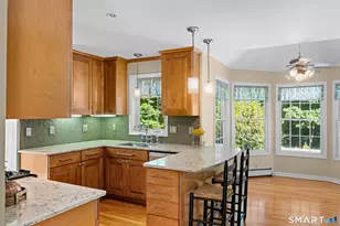 31 Paula Ln, Waterford, CT 06385 - Photo 10