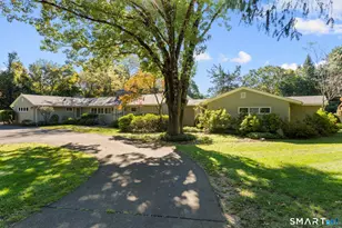 10 Fox Hill Rd, Woodbridge, CT 06525 - Photo 2