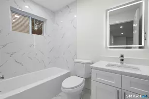 131 Columbia St, Bridgeport, CT 06604 - Photo 30