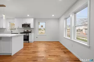 131 Columbia St, Bridgeport, CT 06604 - Photo 12