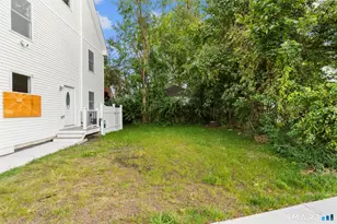 131 Columbia St, Bridgeport, CT 06604 - Photo 36