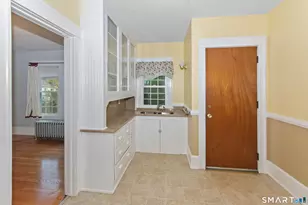 9 Floral Ave, Thompson, CT 06255 - Photo 10