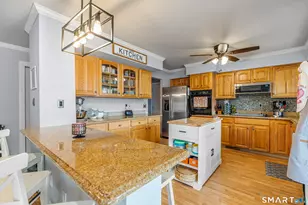 75 Staffordshire Commons Dr, Wallingford, CT 06492 - Photo 8